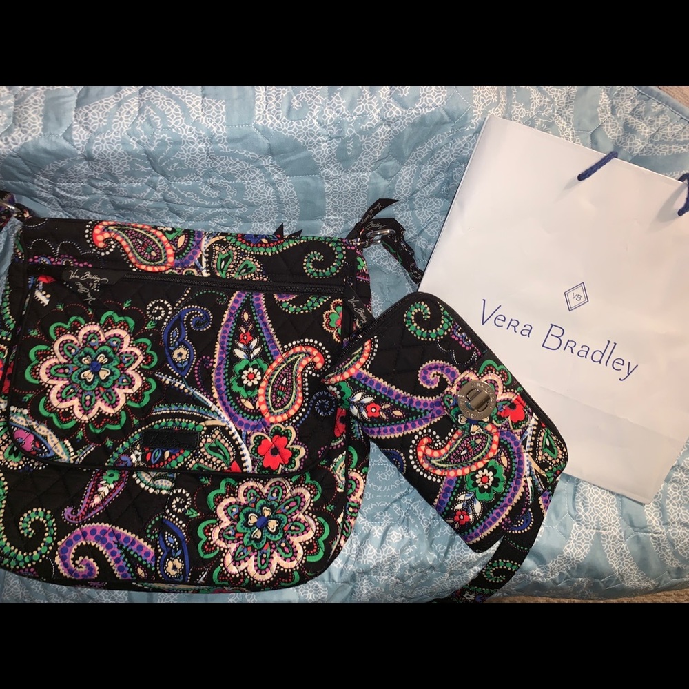 🌈Colorful Vera Bradley Mailbag & Wallet Set🌈